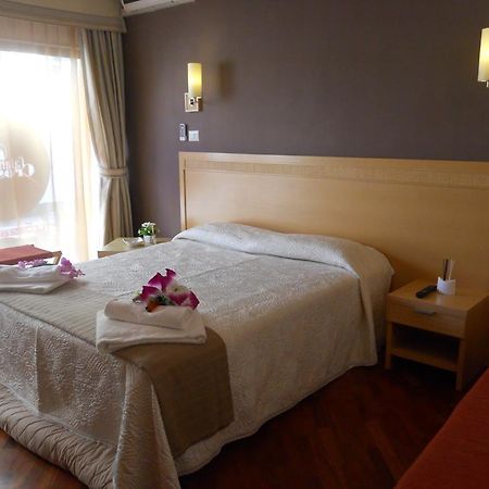 Catania Crossing B&B - Rooms & Comforts ภายนอก รูปภาพ