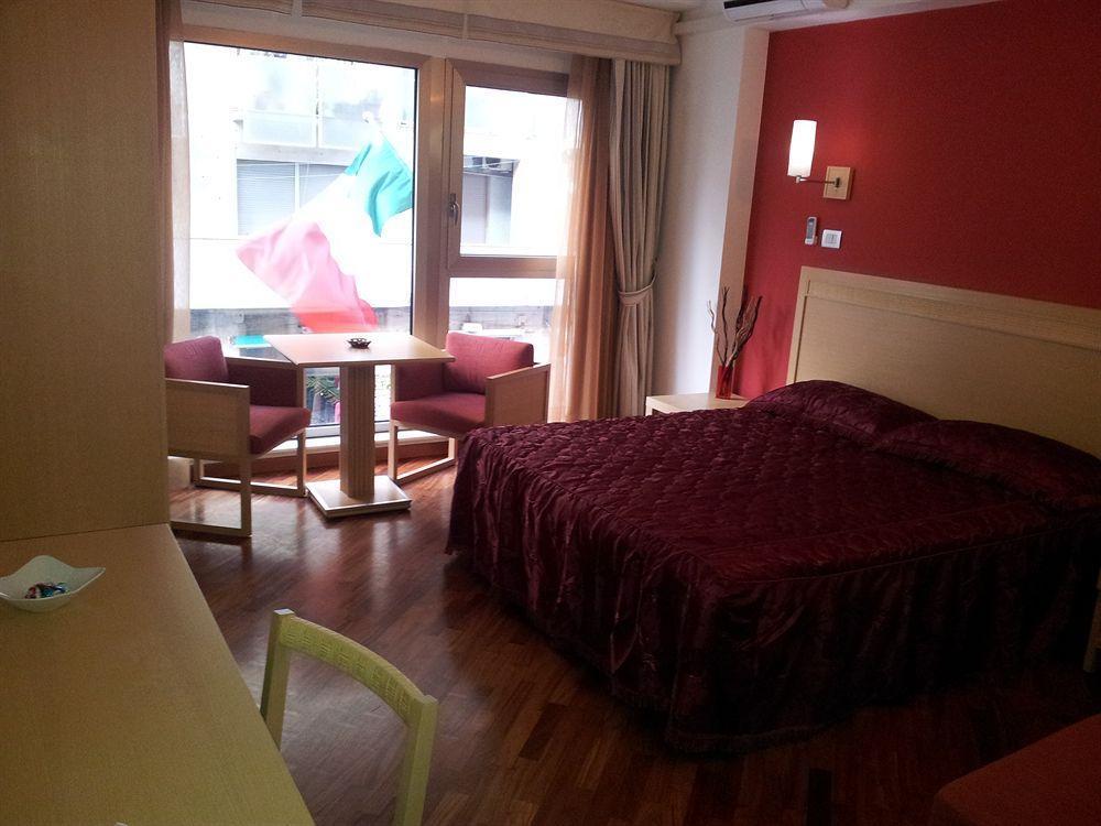 Catania Crossing B&B - Rooms & Comforts ภายนอก รูปภาพ