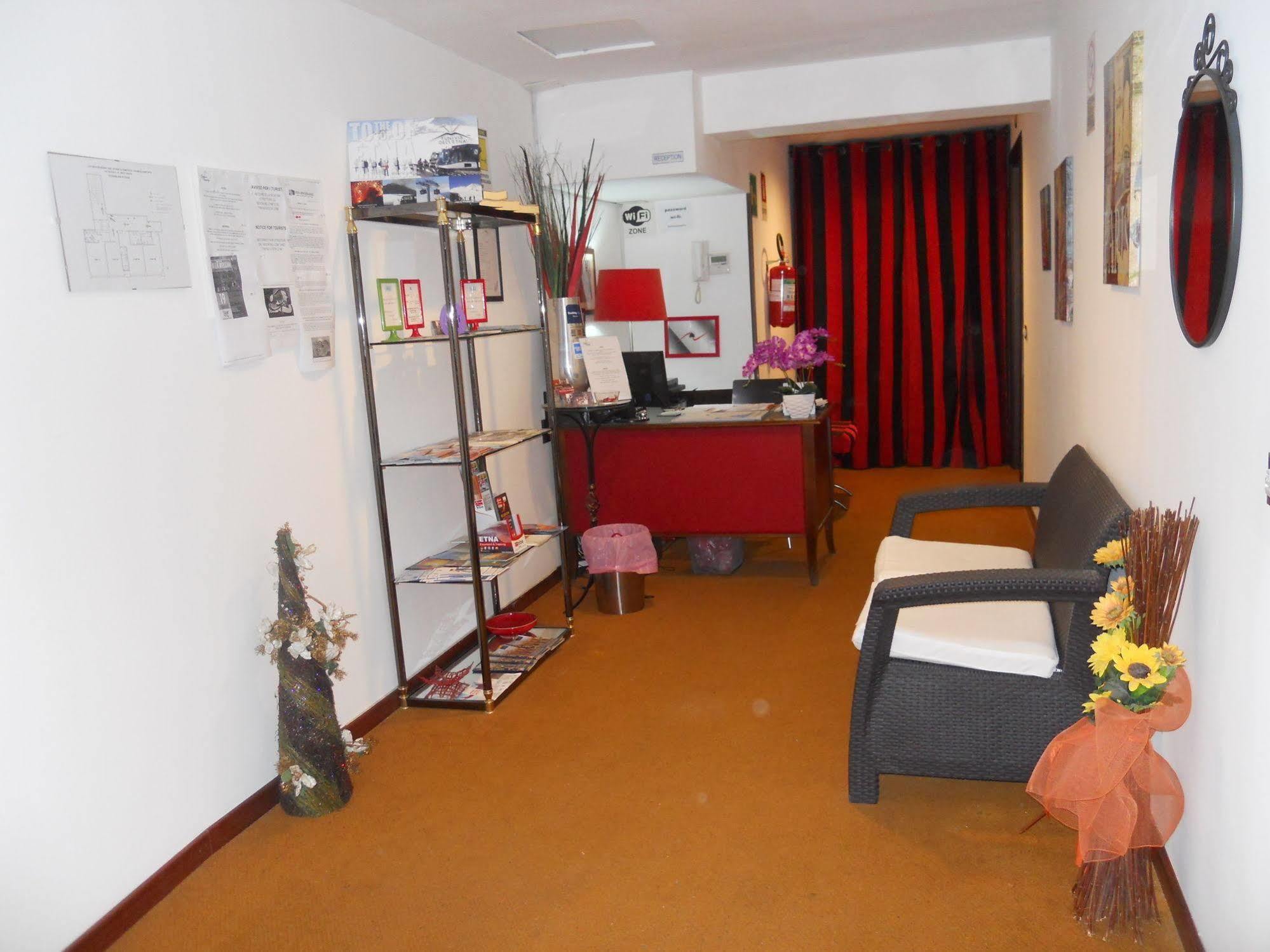 Catania Crossing B&B - Rooms & Comforts ภายนอก รูปภาพ